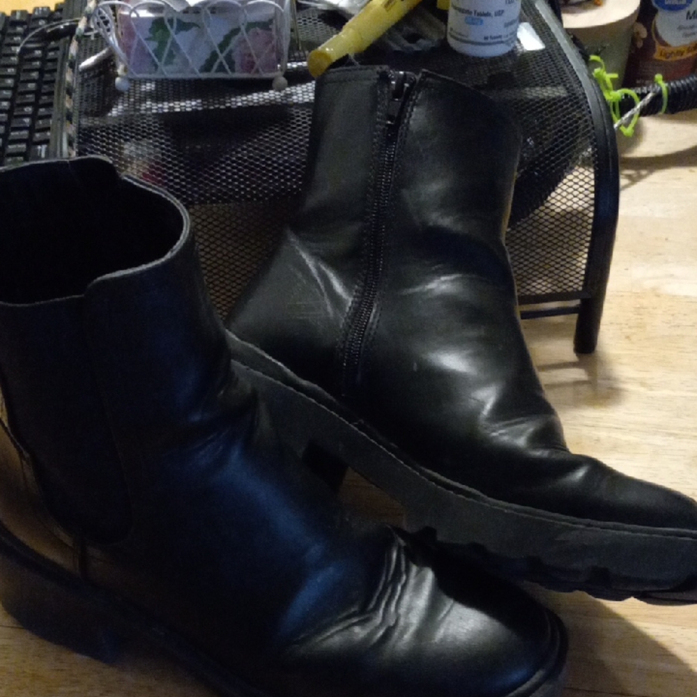 Time and Tru Women's Black Combat Boots